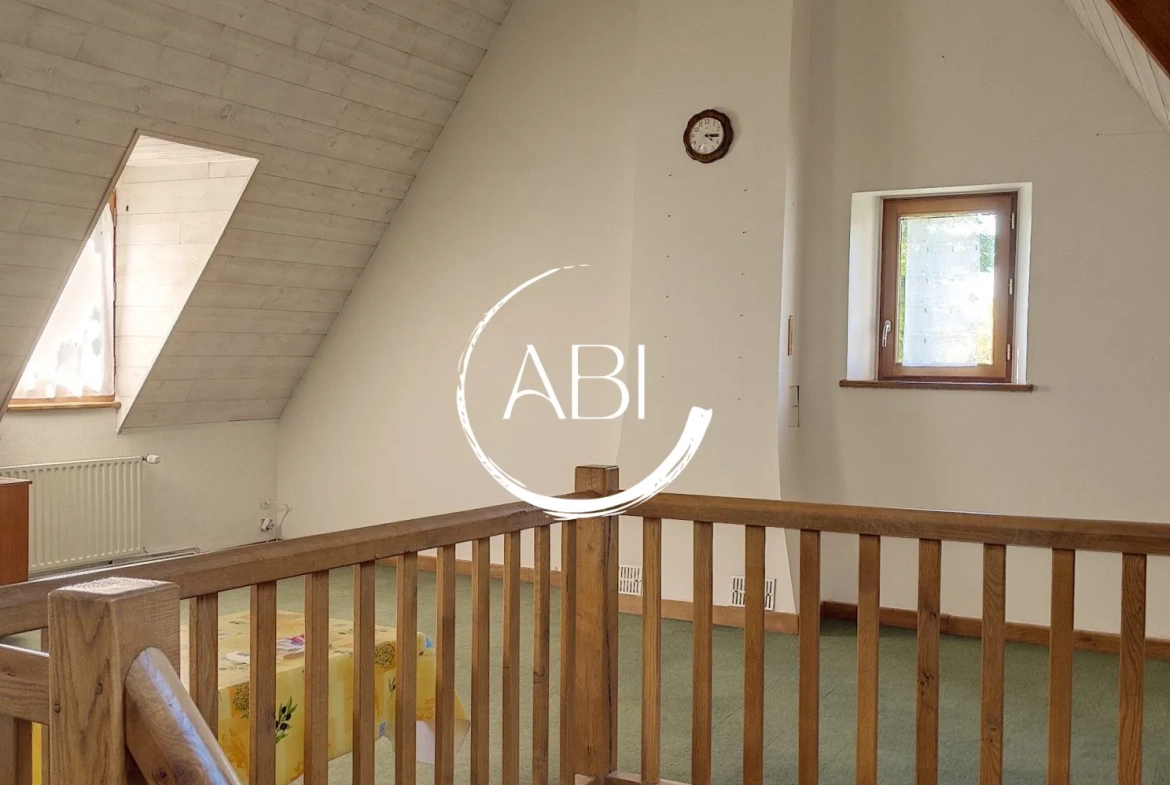 Maison en pierre de 146 m² avec dépendance à Thuboeuf, Nord-Mayenne 