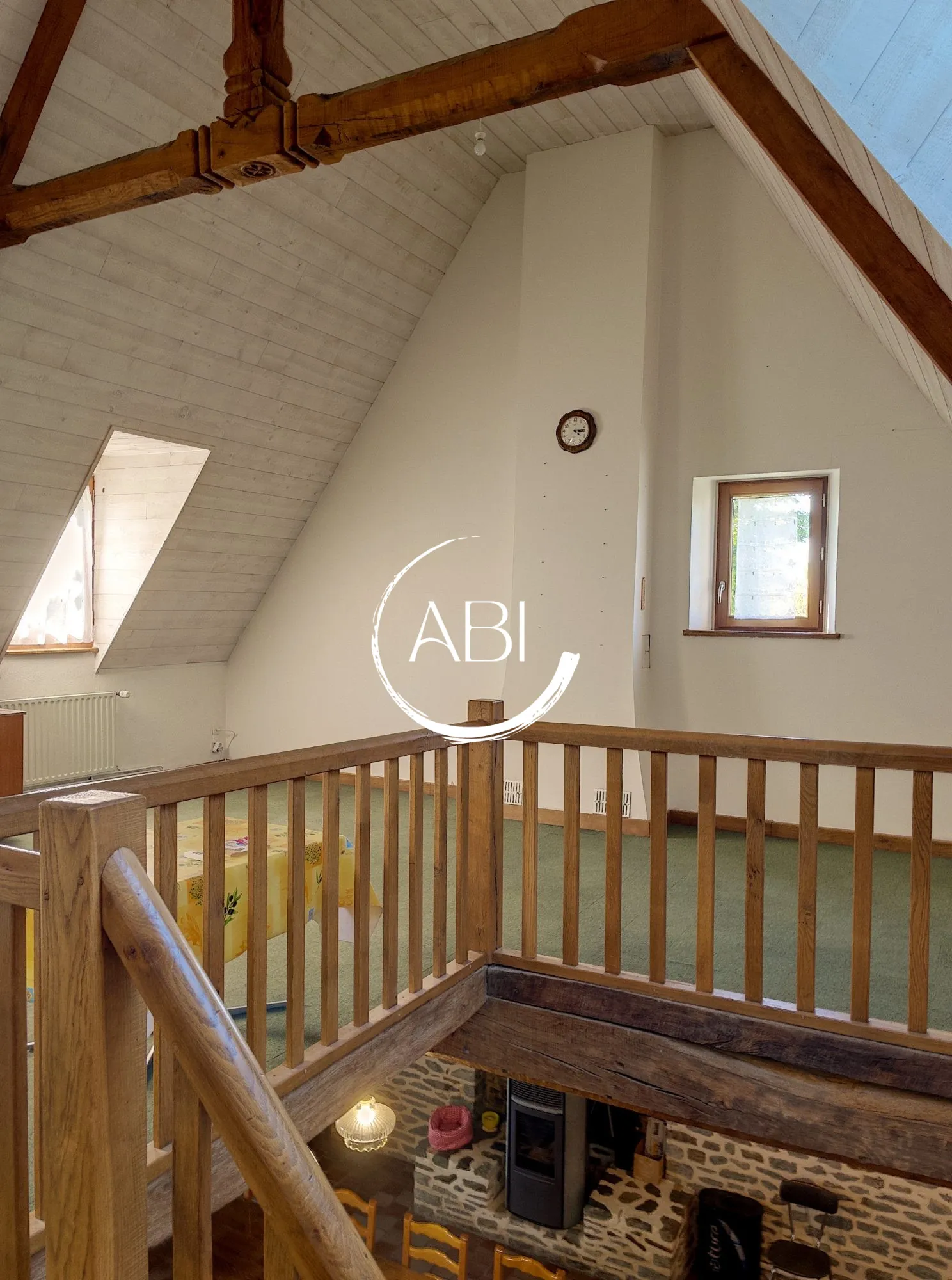 Maison en pierre de 146 m² avec dépendance à Thuboeuf, Nord-Mayenne 