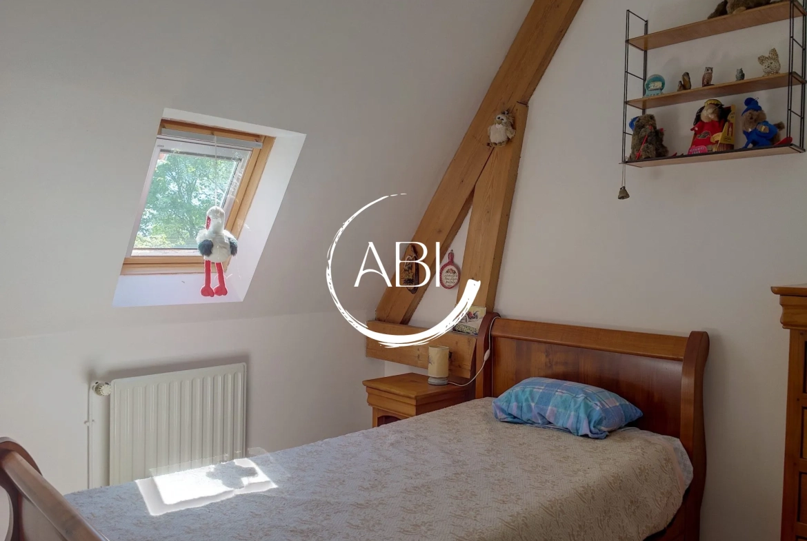 Maison en pierre de 146 m² avec dépendance à Thuboeuf, Nord-Mayenne 