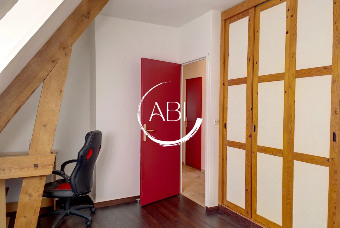 Maison en pierre de 146 m² avec dépendance à Thuboeuf, Nord-Mayenne 