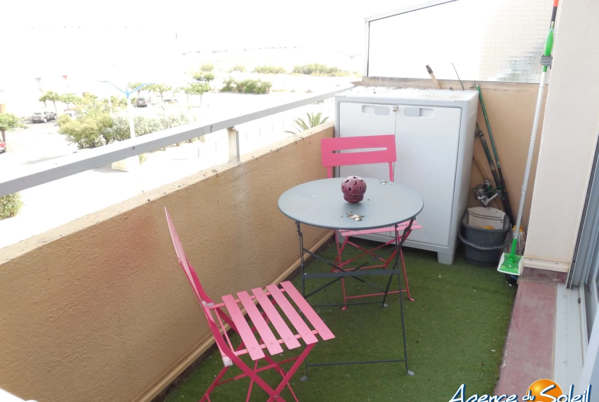 Appartement T3 à vendre à Port-la-Nouvelle avec vue mer et piscine 