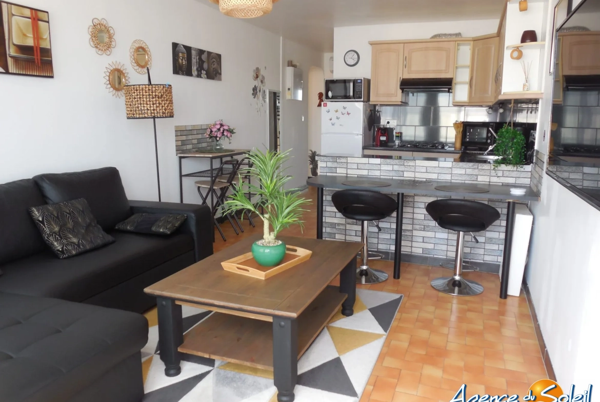 Appartement T3 à vendre à Port-la-Nouvelle avec vue mer et piscine 