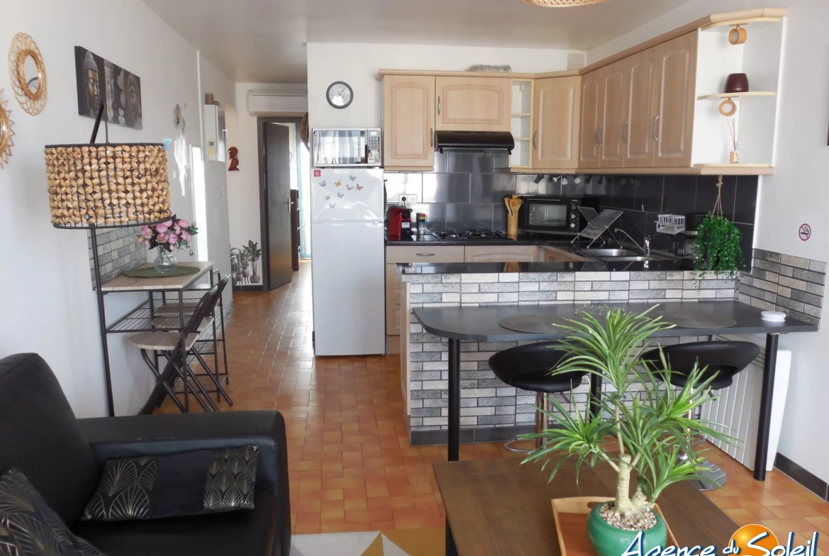 Appartement T3 à vendre à Port-la-Nouvelle avec vue mer et piscine 