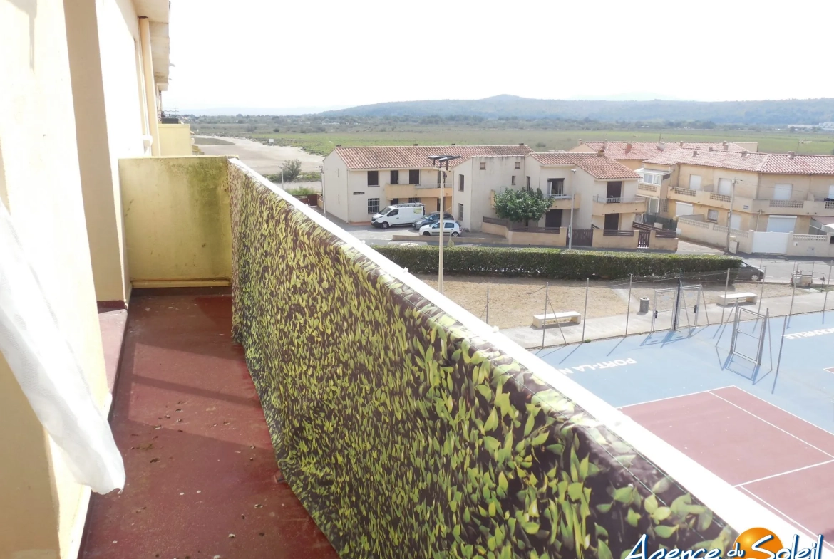 Appartement T3 à vendre à Port-la-Nouvelle avec vue mer et piscine 