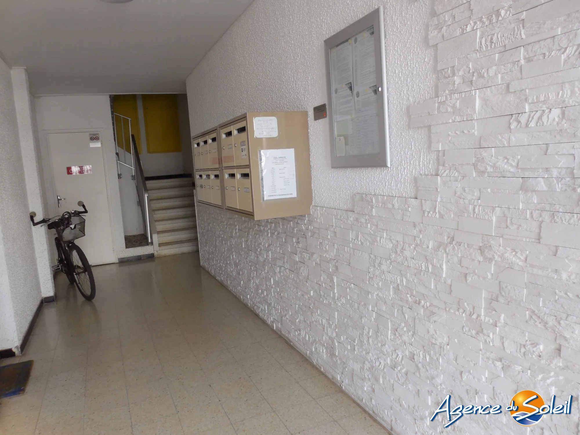 Appartement T3 à vendre à Port-la-Nouvelle avec vue mer et piscine 