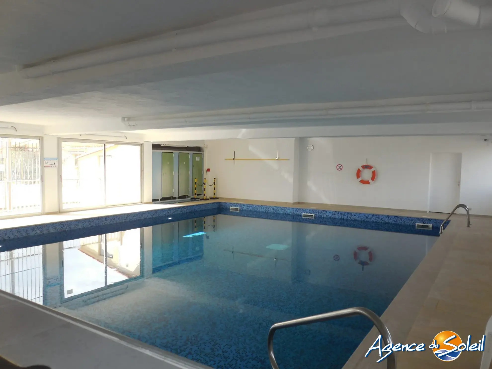 Appartement T3 à vendre à Port-la-Nouvelle avec vue mer et piscine 