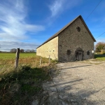 Batisse Grande bâtisse en pierre à Champagnac - Possibilité de reconversion en habitation ou stockage