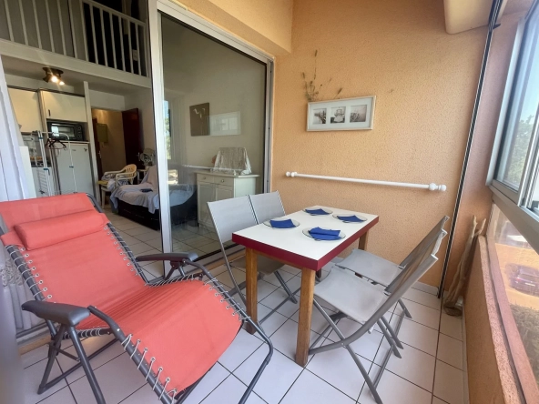 Appartement duplex avec piscine et parking à Argelès-sur-Mer à 150 m de la plage