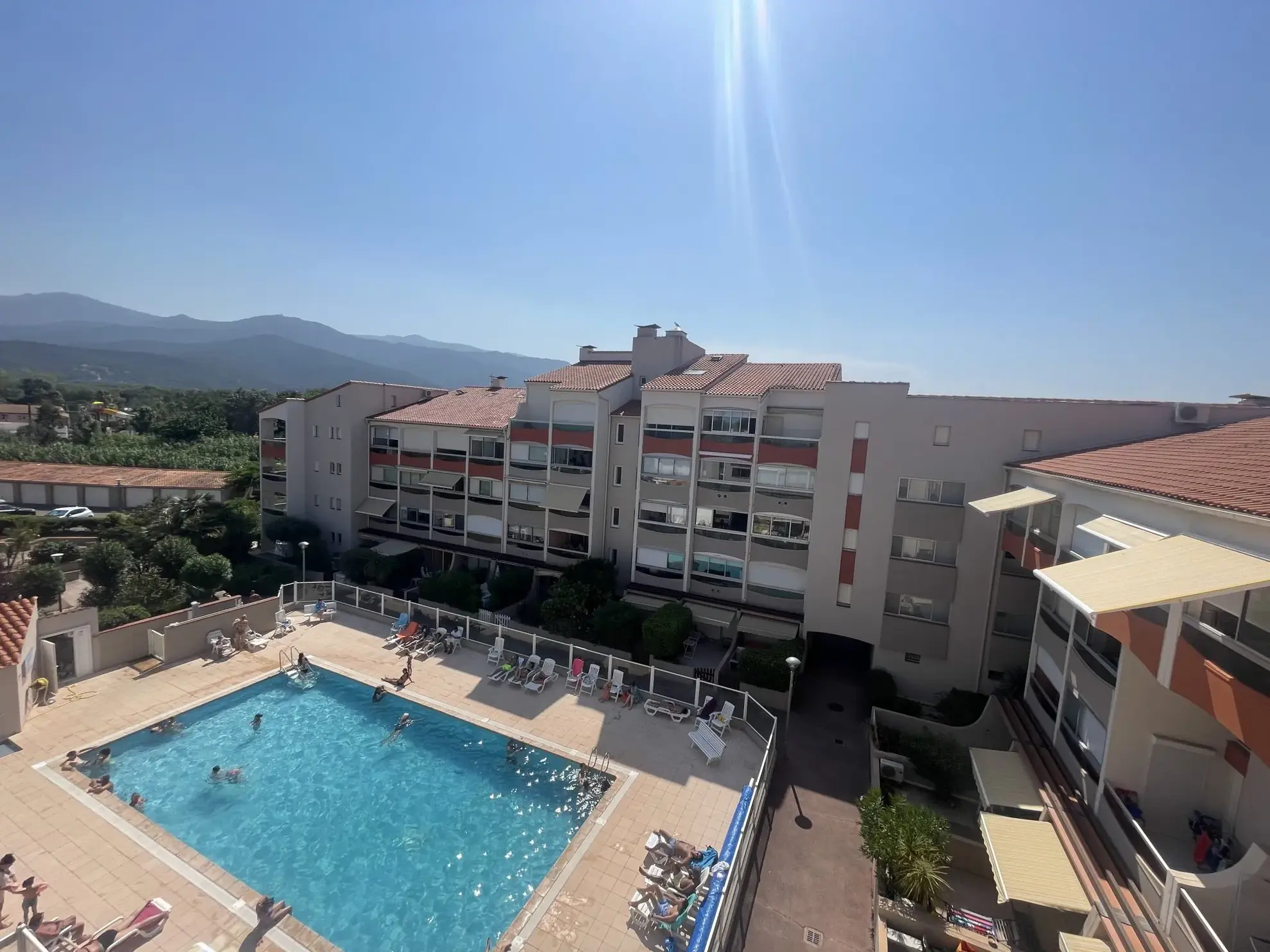 Appartement duplex avec piscine et parking à Argelès-sur-Mer à 150 m de la plage 
