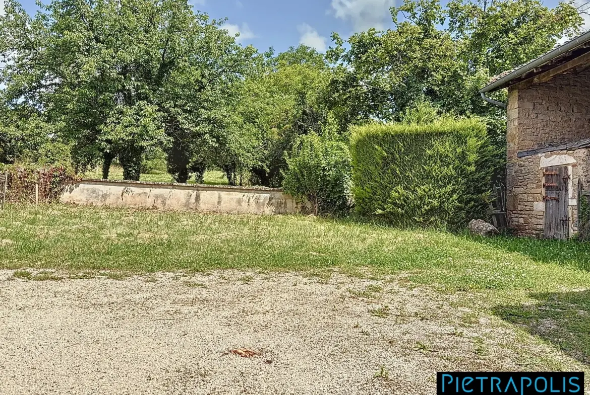 Grange en pierre à rénover proche Mâcon - Opportunité rare à La Salle 