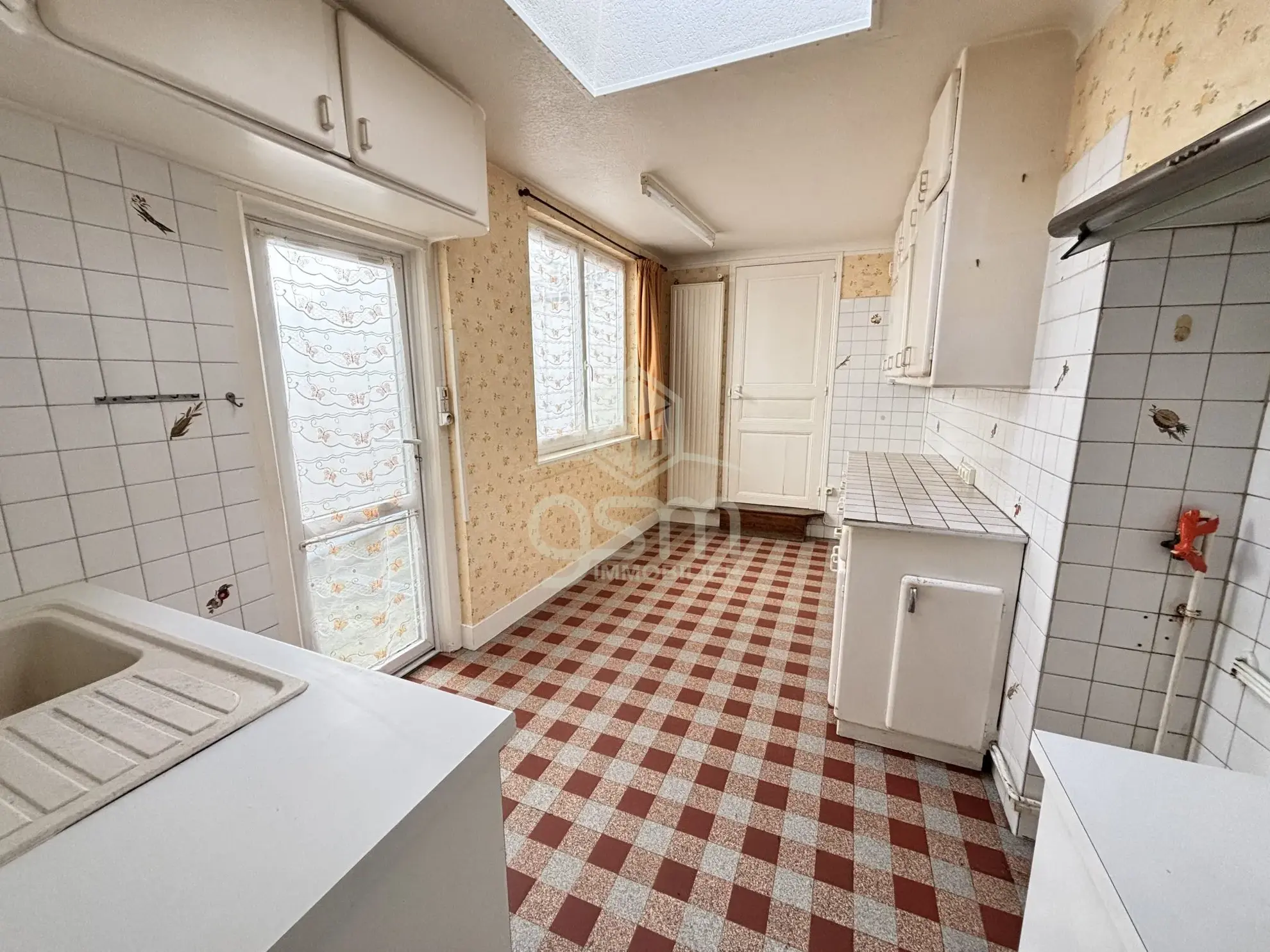 Ensemble immobilier polyvalent à Sainte-Maure-de-Touraine avec fort potentiel 