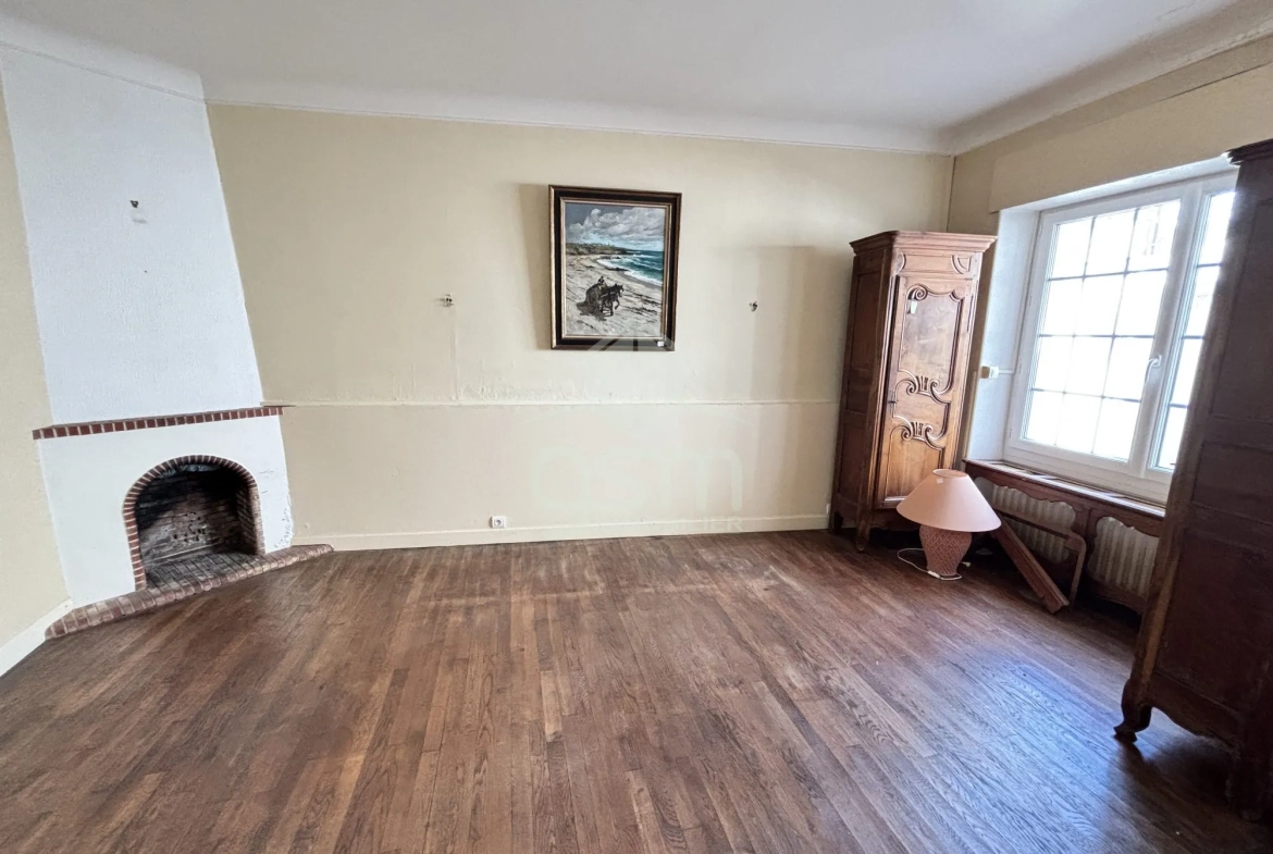 Ensemble immobilier polyvalent à Sainte-Maure-de-Touraine avec fort potentiel 