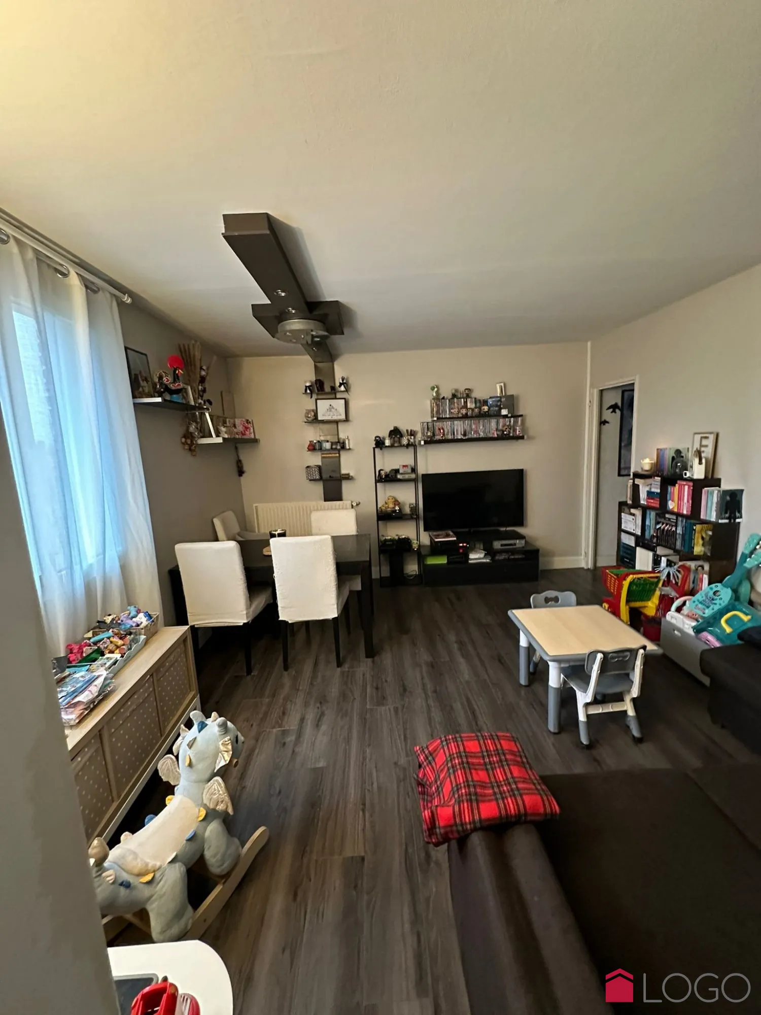 Appartement à vendre à Vert-le-Petit avec balcon, cave et parking - 56,45 m² 