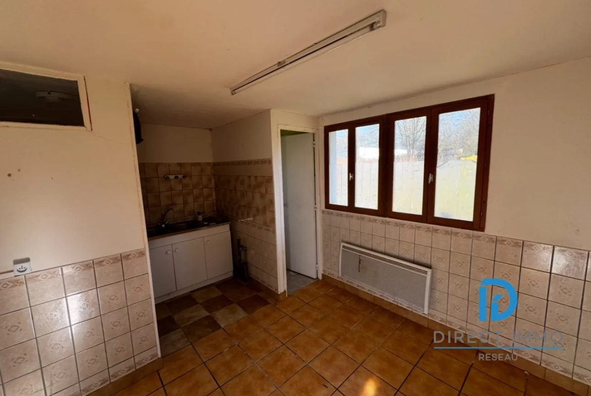 cuisine appartement 2  Immeuble de rapport à vendre à Sailly-Saillisel, potentiel locatif élevé 
