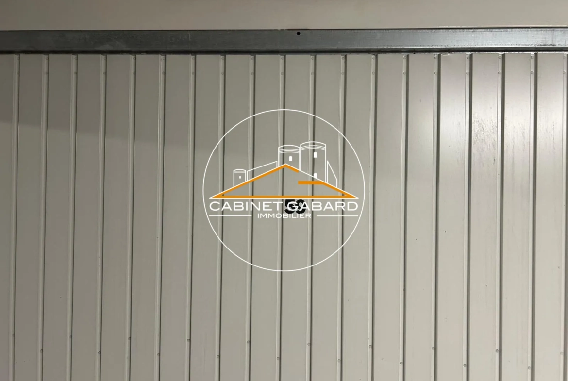 Garage sécurisé à vendre dans le centre d'Angers 
