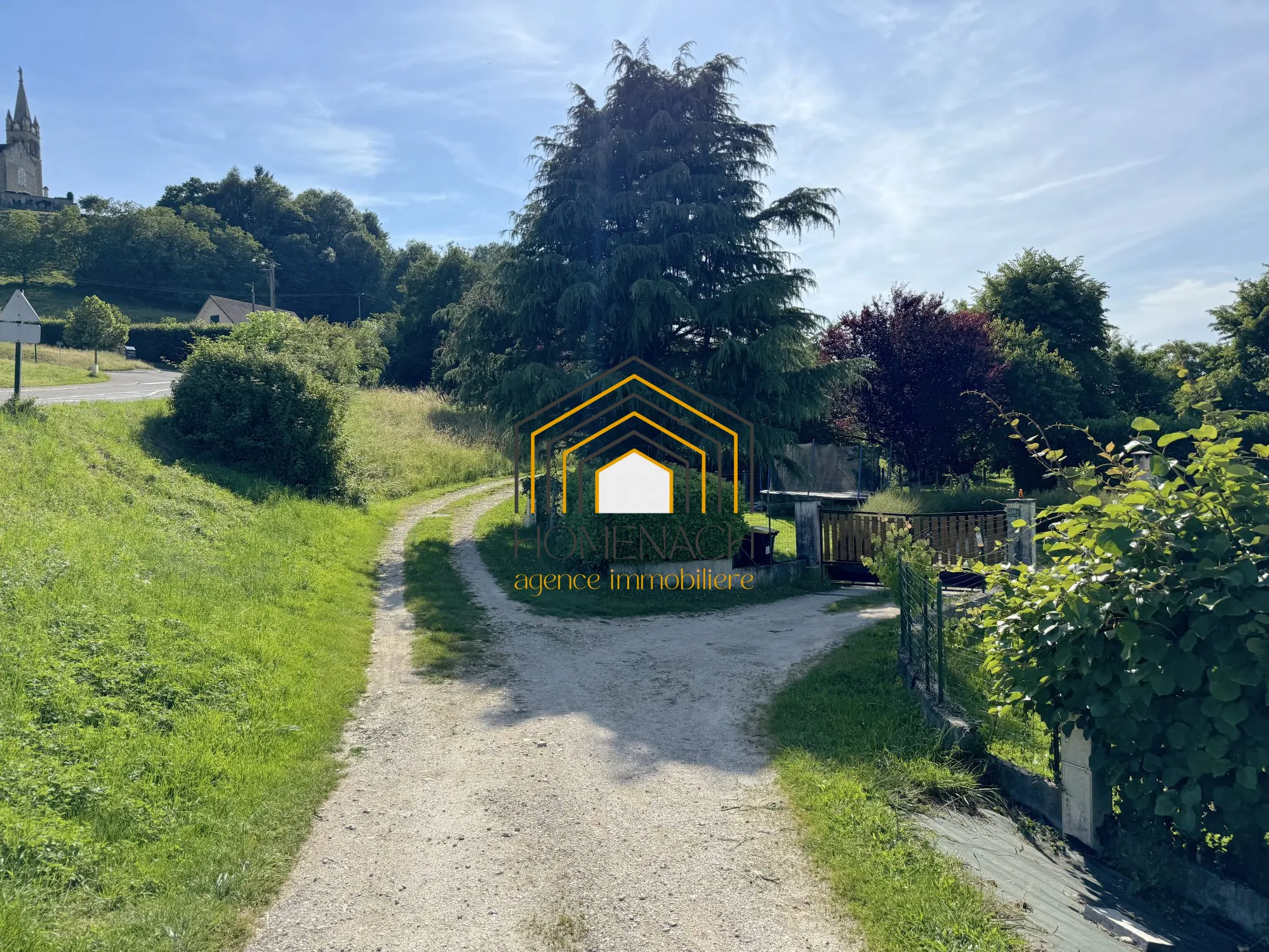 Terrain constructible de 974 m² à Saint-Victor de Cessieu, prêt à bâtir 