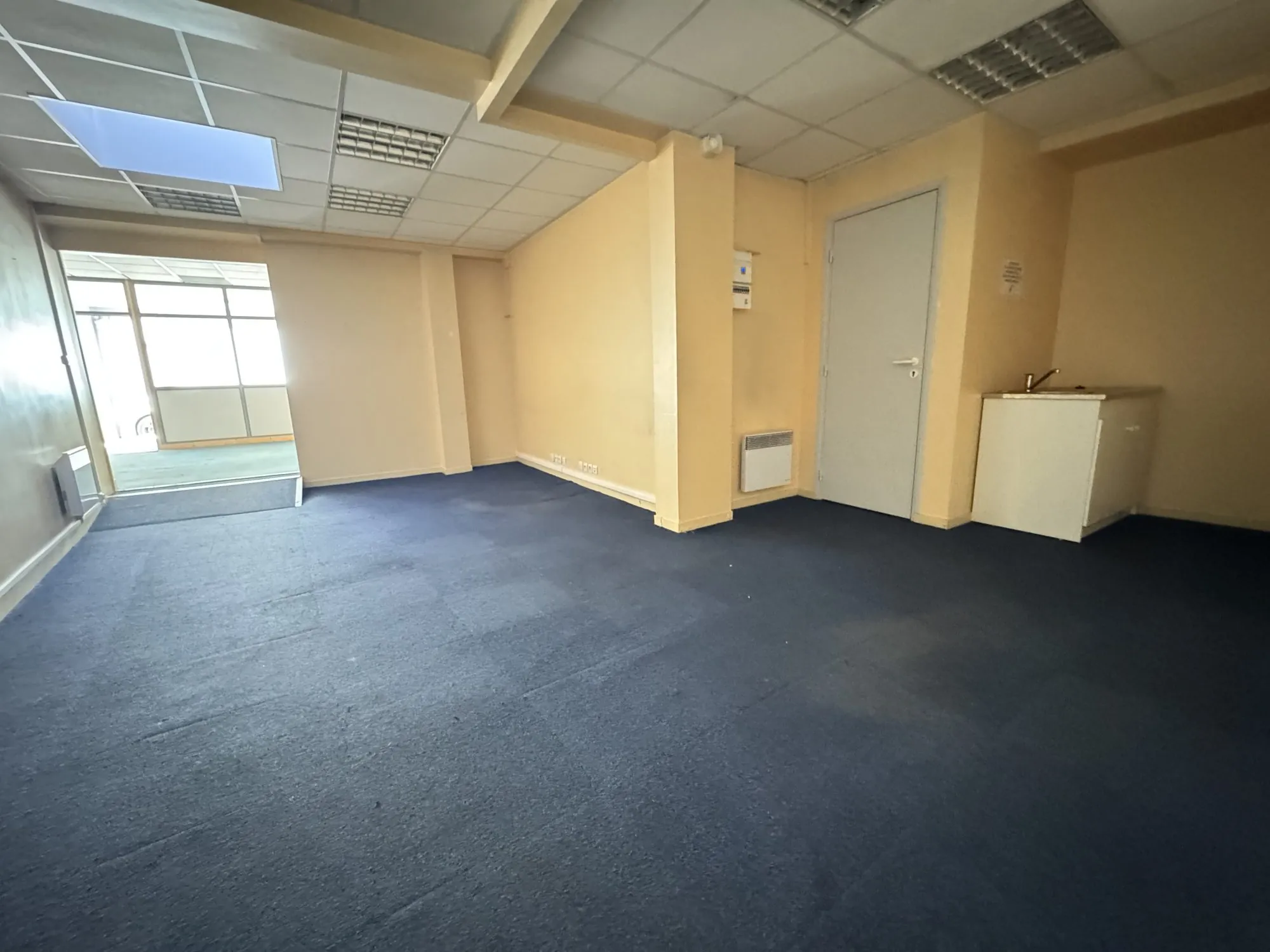 Local professionnel en centre-ville de Montluçon de 132 m² à vendre 