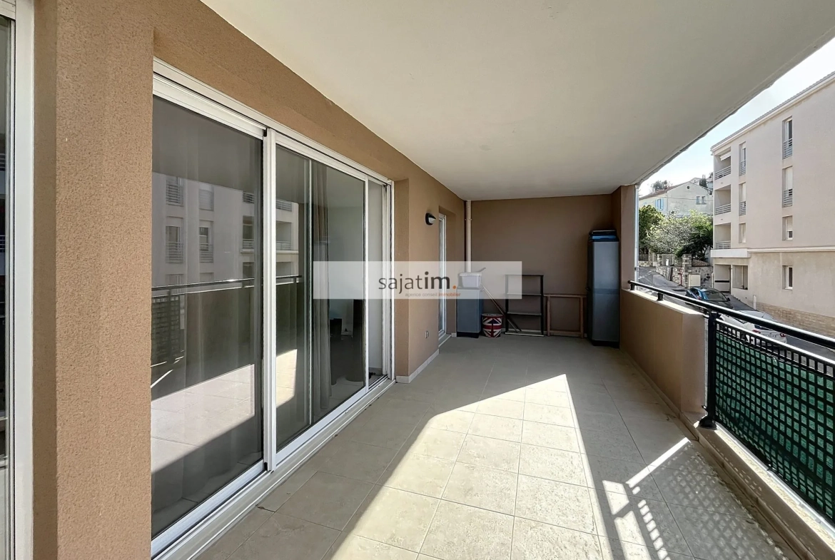 Bel appartement T2 de 51 m² avec terrasse à La Seyne-sur-Mer 