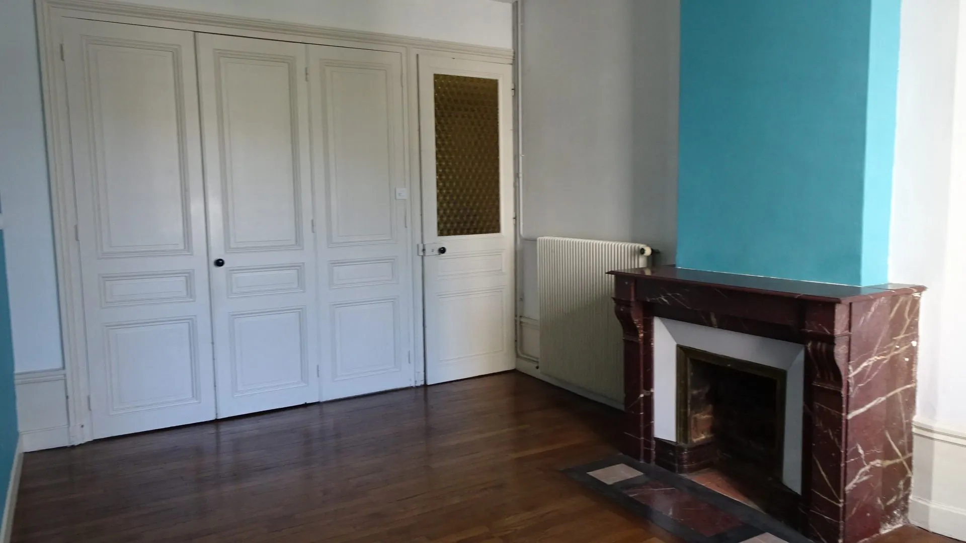 Appartement à vendre de 85 m² au centre de Le Chambon-Feugerolles avec garage et balcon 