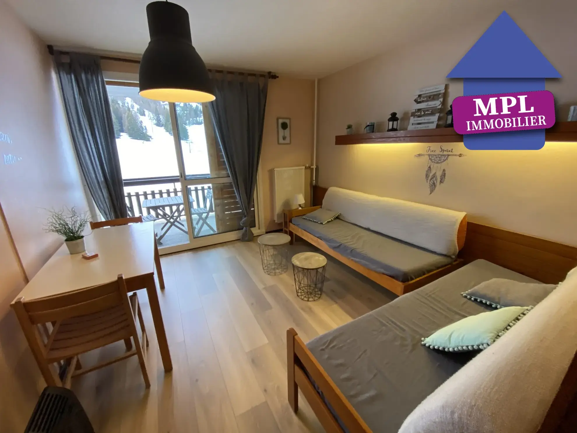 Charmant studio meublé de 26 m² avec terrasse à Dévoluy, vue montagne 