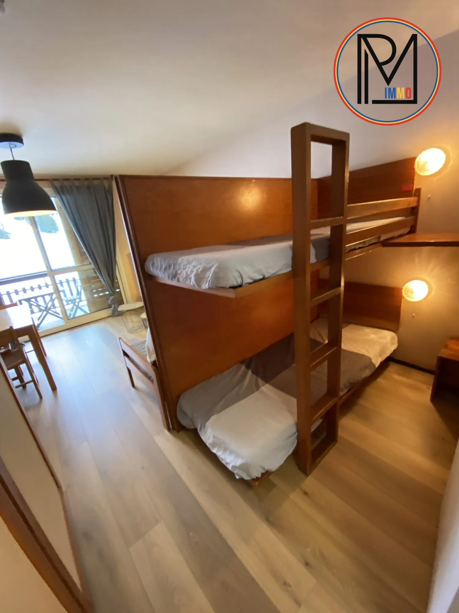 Charmant studio meublé de 26 m² avec terrasse à Dévoluy, vue montagne 