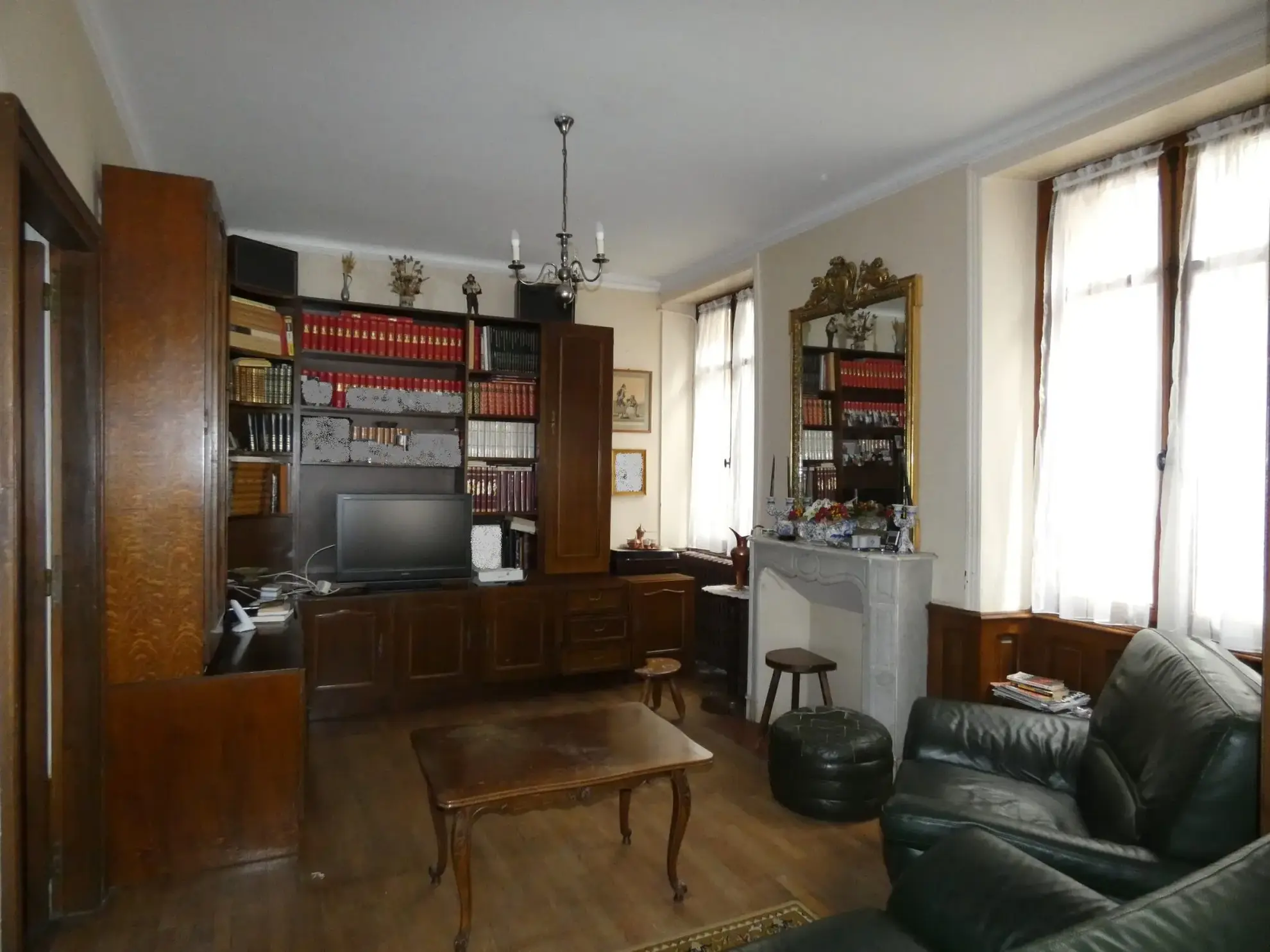 Grande maison de village avec jardin et garage à Jarnages 