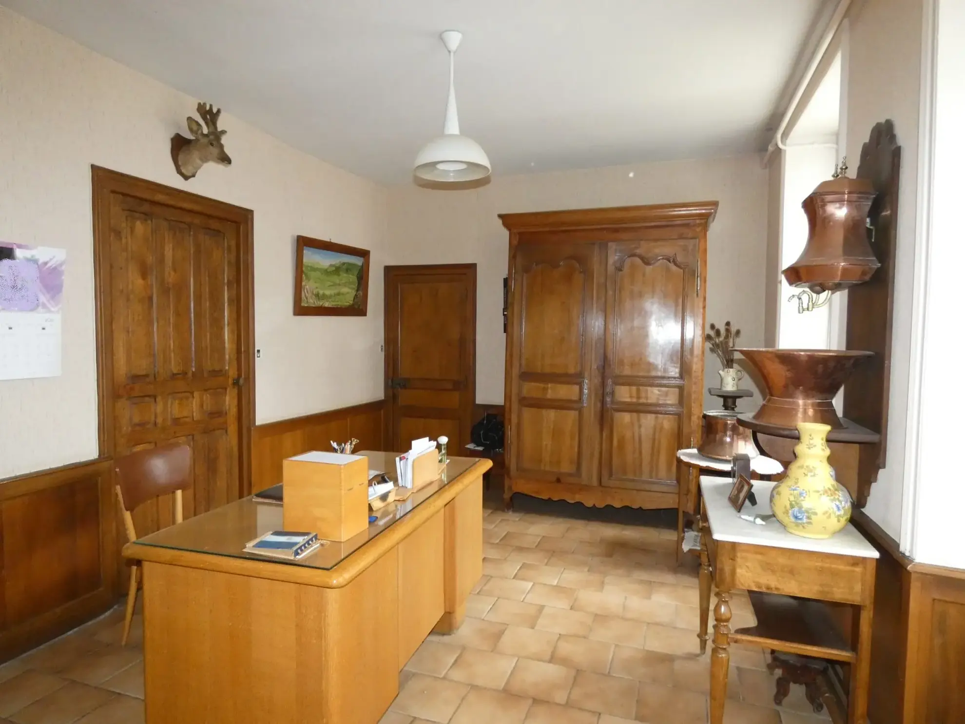 Grande maison de village avec jardin et garage à Jarnages 