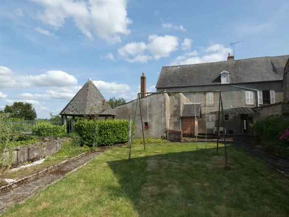 Grande maison de village avec jardin et garage à Jarnages