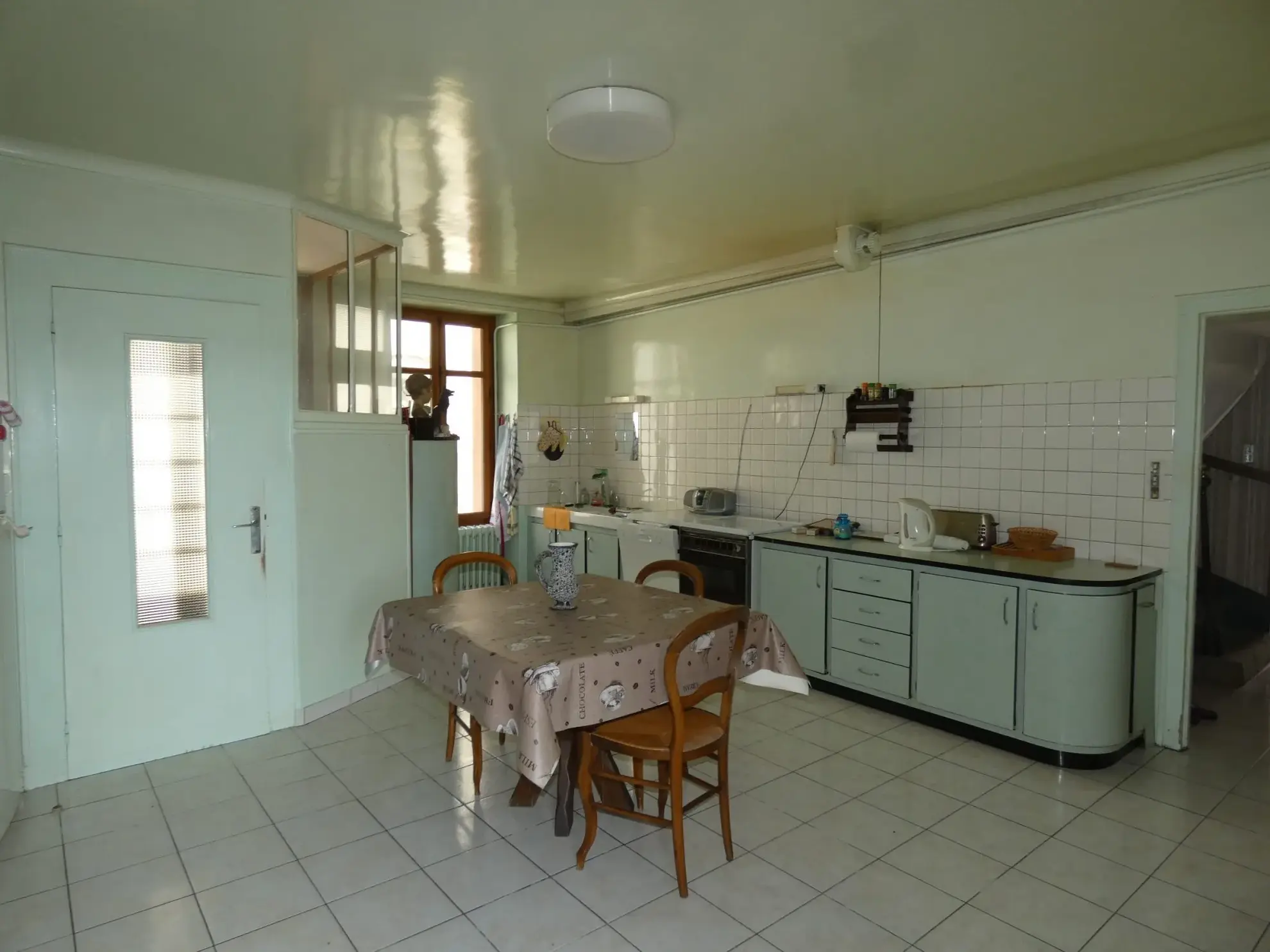 Grande maison de village avec jardin et garage à Jarnages 