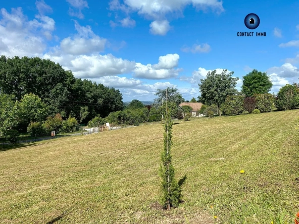 Terrain constructible à Ussac avec vue dégagée près de Brive