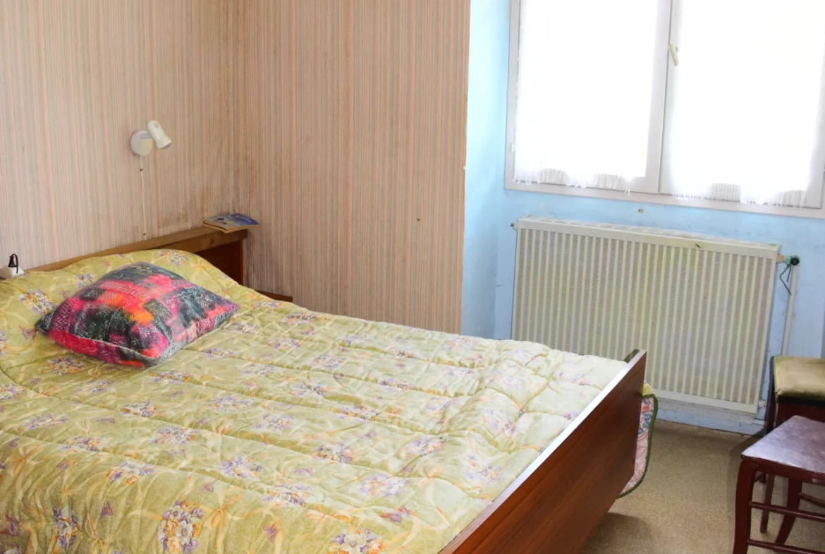 Maison à vendre à Vielprat en Ardèche avec terrain, garage et terrasse – Opportunité rare 