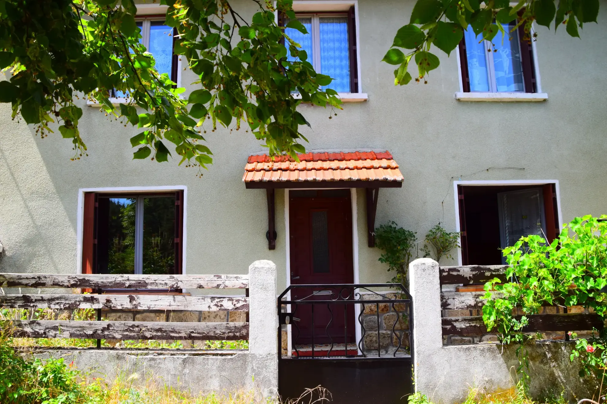 Maison à vendre à Vielprat en Ardèche avec terrain, garage et terrasse – Opportunité rare 
