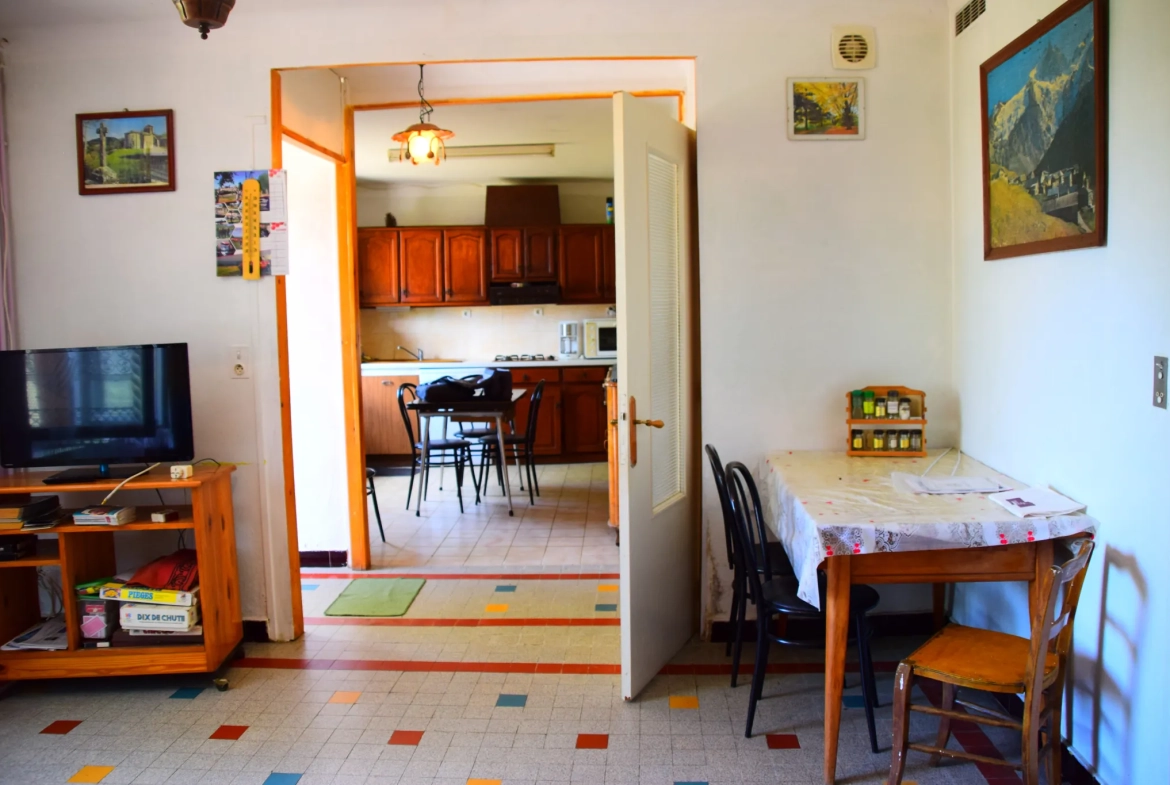 Maison à vendre à Vielprat en Ardèche avec terrain, garage et terrasse – Opportunité rare 