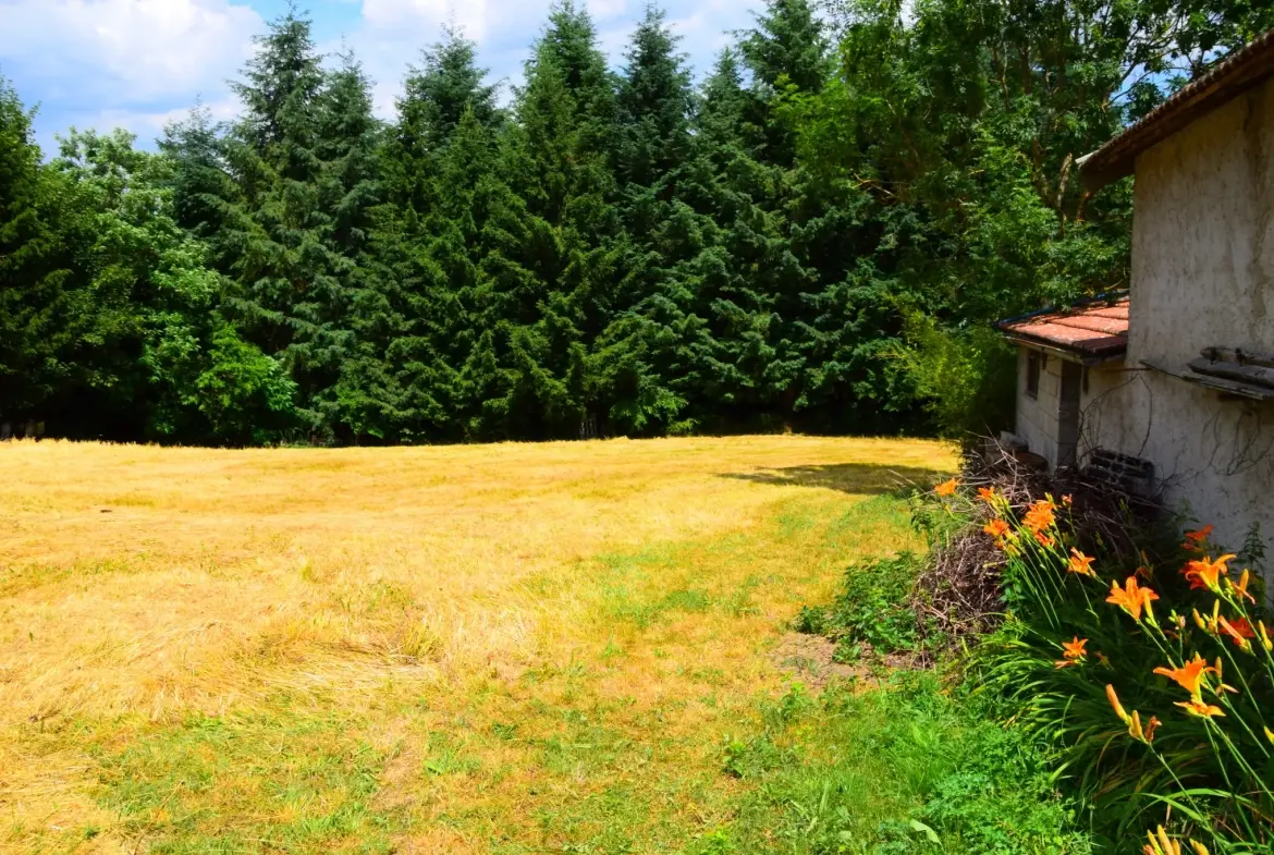 Maison à vendre à Vielprat en Ardèche avec terrain, garage et terrasse – Opportunité rare 