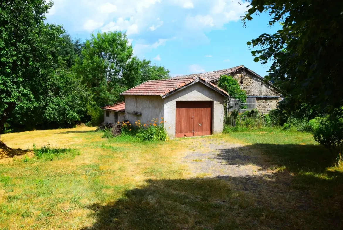 Maison à vendre à Vielprat en Ardèche avec terrain, garage et terrasse – Opportunité rare 