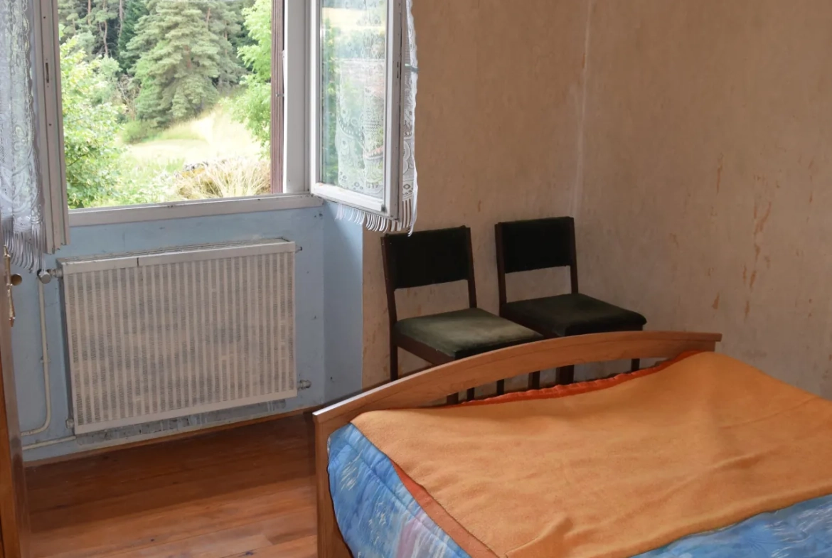 Maison à vendre à Vielprat en Ardèche avec terrain, garage et terrasse – Opportunité rare 