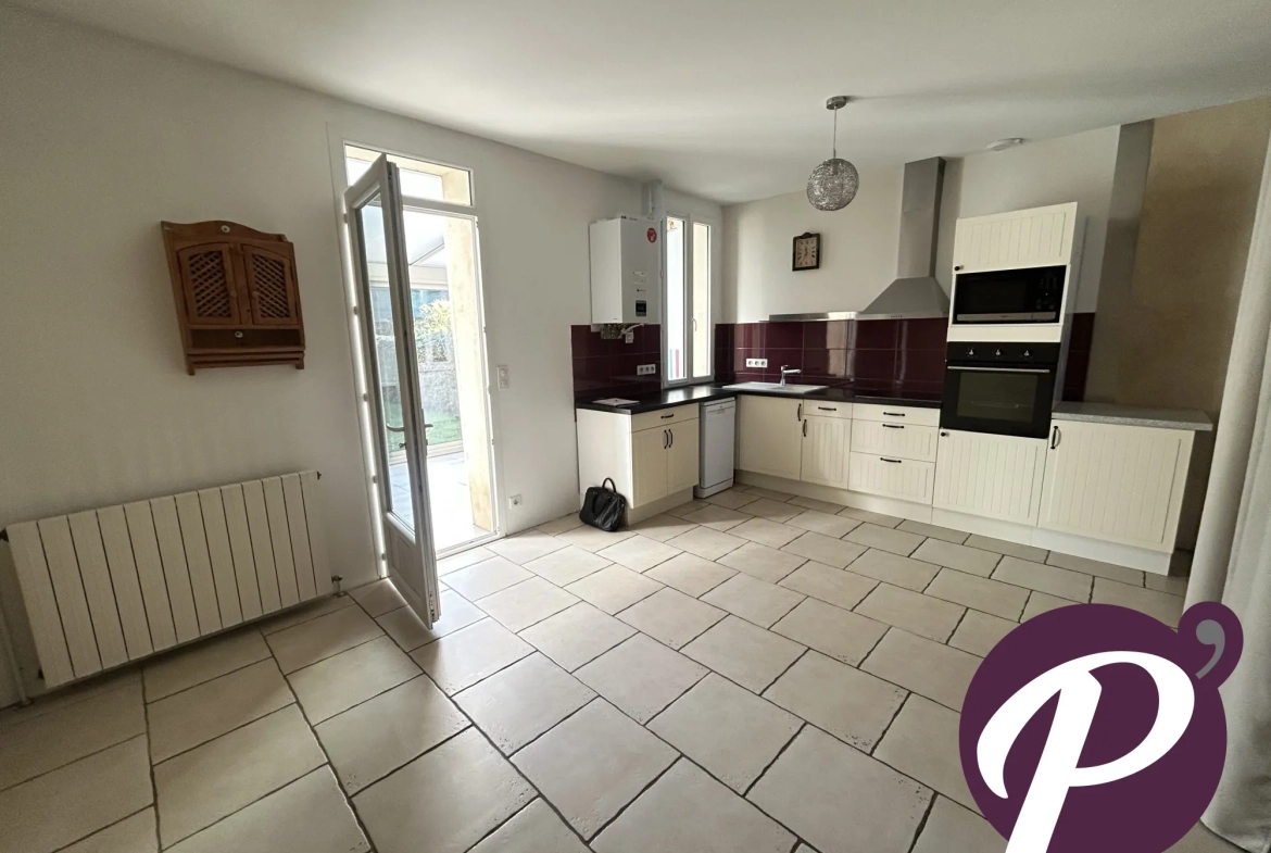 Maison à vendre à Bergerac proche du centre-ville avec jardin 