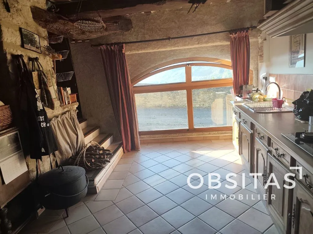 Magnifique maison de village avec vue panoramique en Haute Provence 