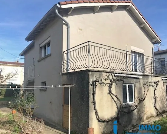 Maison individuelle avec jardin, balcon et stationnement à Labruguière