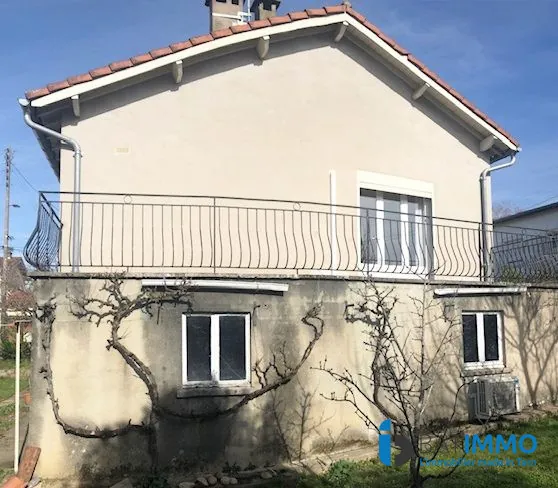 Maison individuelle avec jardin, balcon et stationnement à Labruguière 