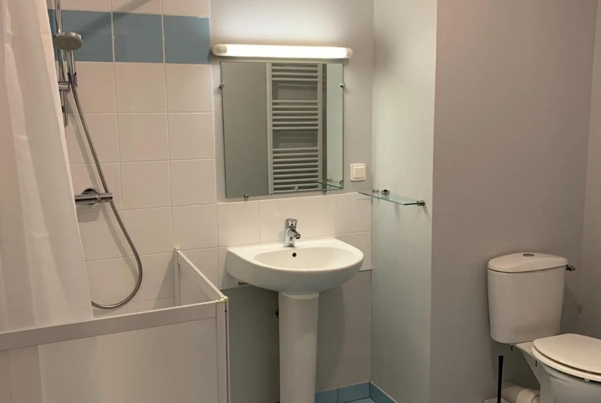 Vente d'un appartement rénové dans une résidence seniors à Château-Gontier-sur-Mayenne 