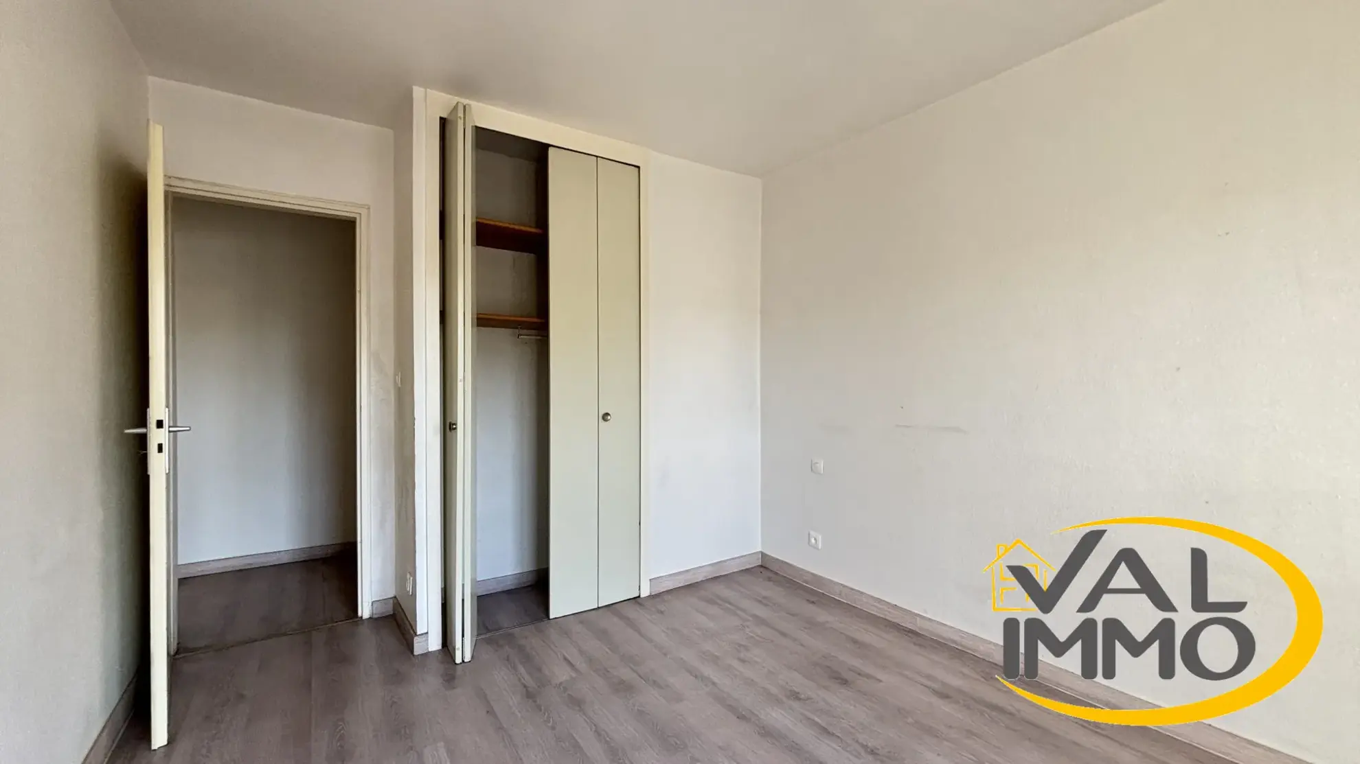 Appartement 5 pièces à Toulouse - Quartier Barrière de Paris, proche commodités 