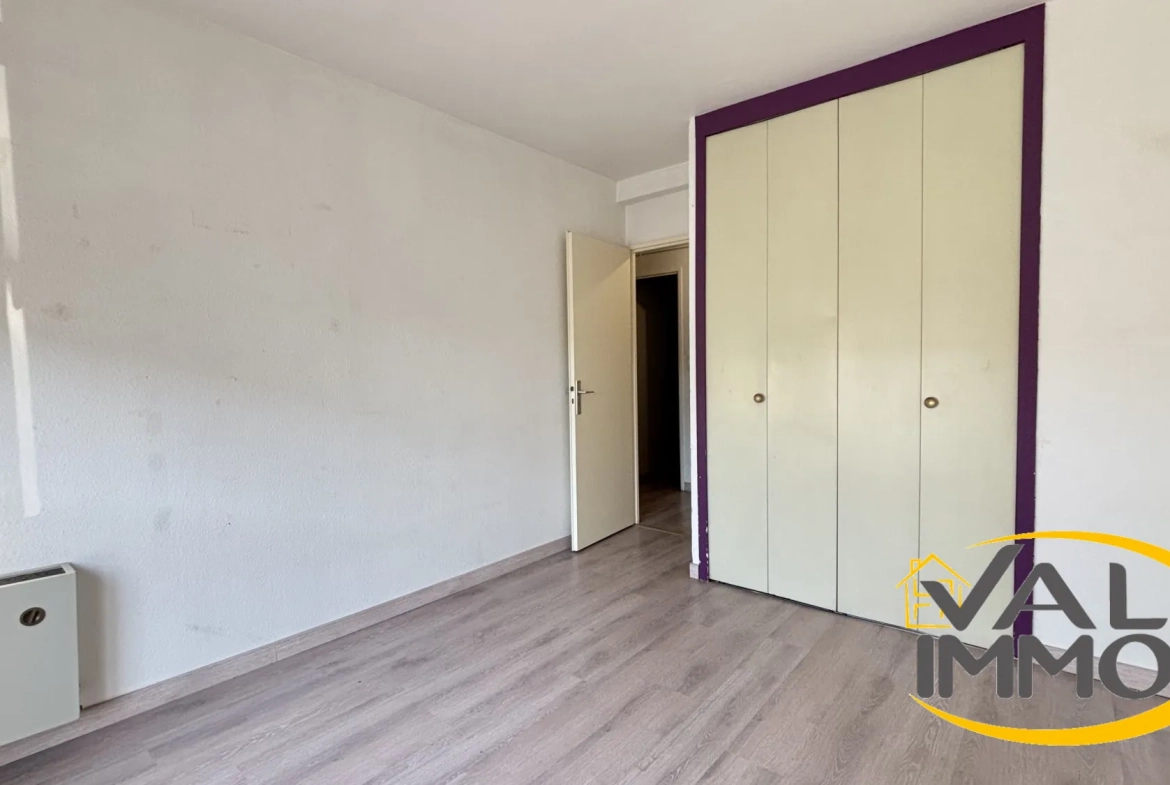 Appartement 5 pièces à Toulouse - Quartier Barrière de Paris, proche commodités 