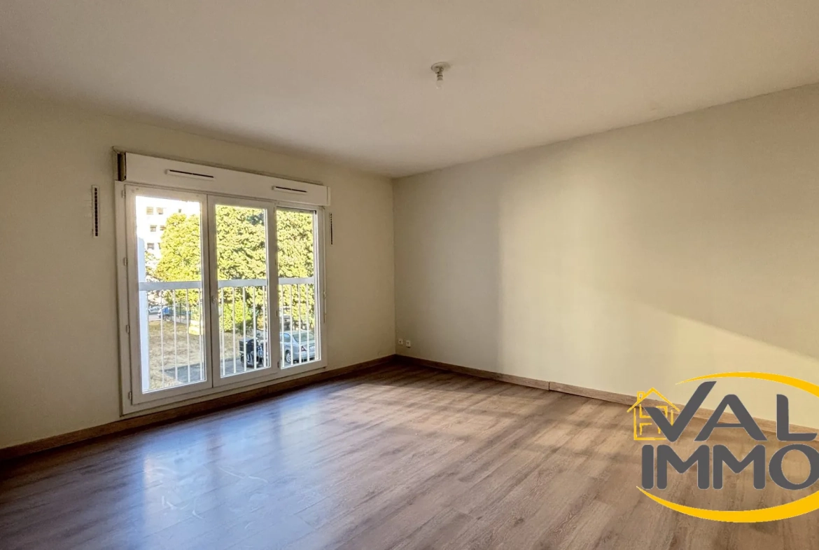 Appartement 5 pièces à Toulouse - Quartier Barrière de Paris, proche commodités 