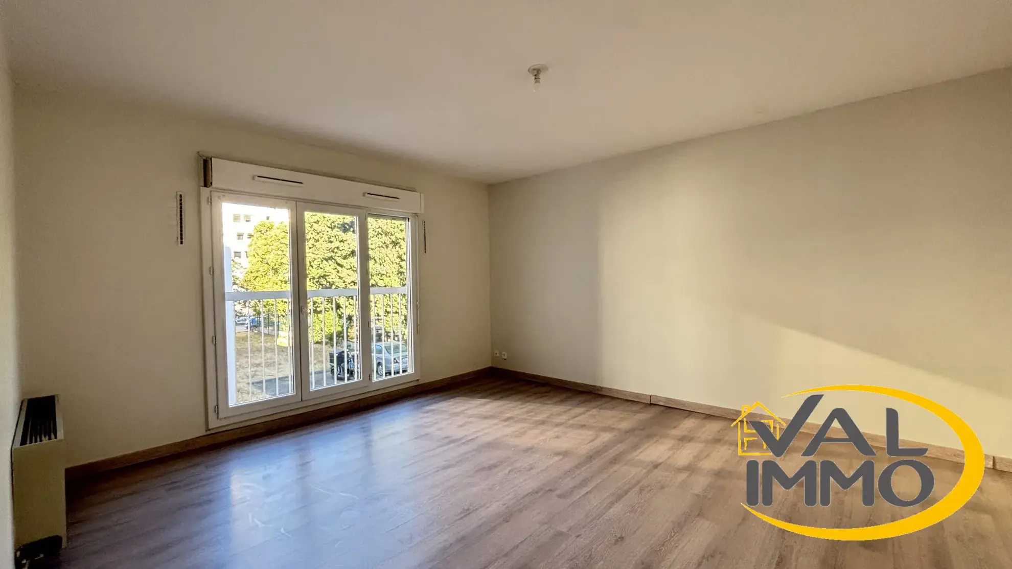 Appartement 5 pièces à Toulouse - Quartier Barrière de Paris, proche commodités 