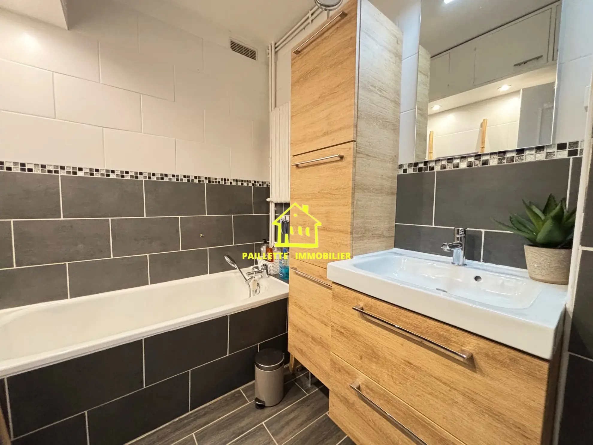 Bel appartement lumineux de 2 chambres avec balcon à Le Havre proximité Sanvic 