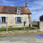 Façade avant Charmante maison de campagne à La Berthenoux avec jardin et garage
