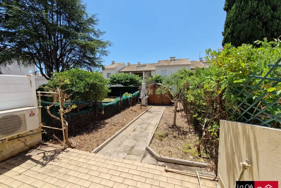 Appartement 2 pièces en rez-de-jardin avec jardin privé au Grau-du-Roi 