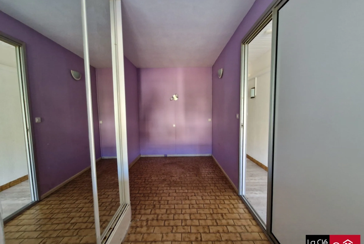 Appartement 2 pièces en rez-de-jardin avec jardin privé au Grau-du-Roi 