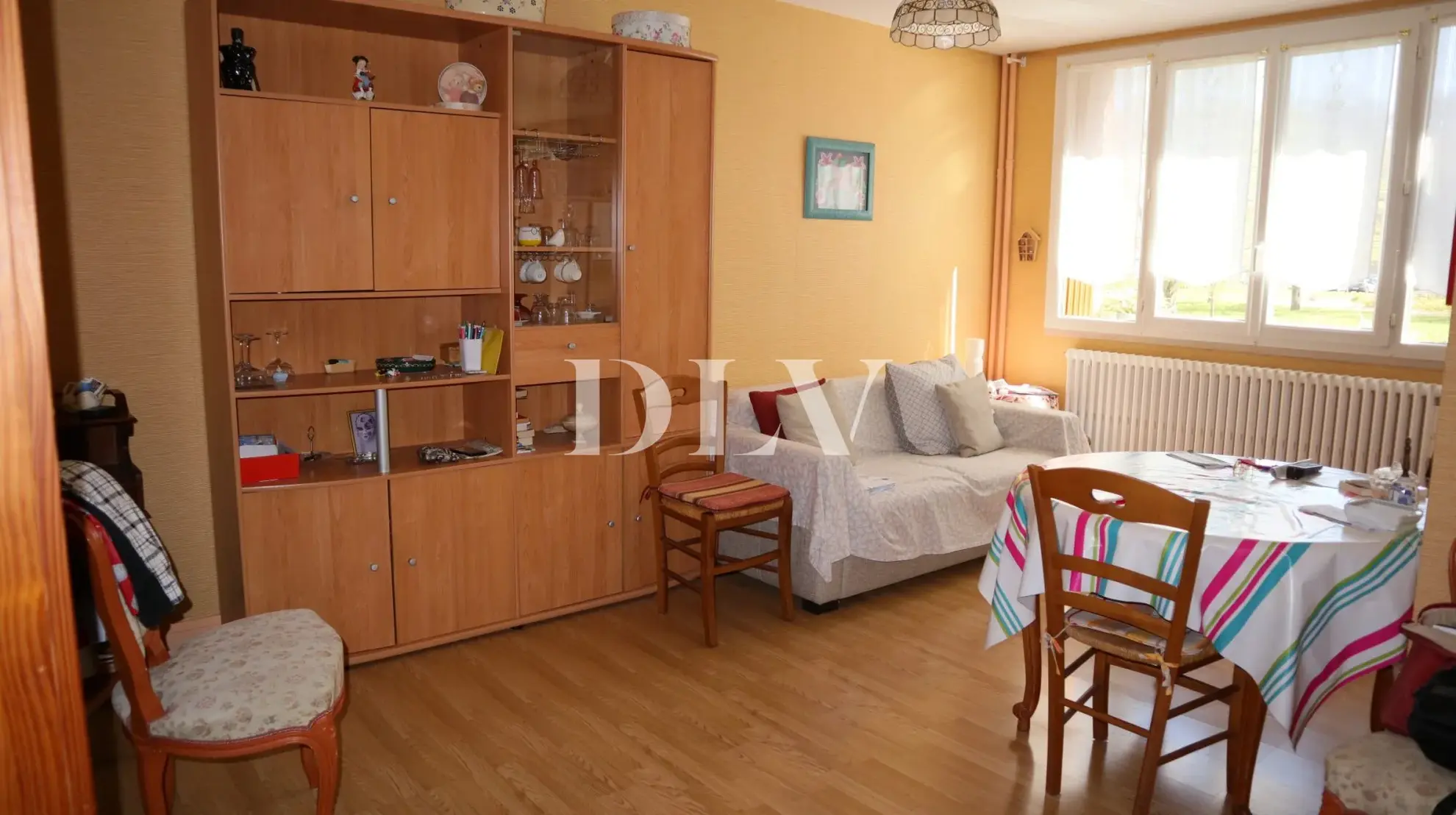 Appartement F2 de 50,65 m² à Avon avec parking, cave et proximité gare 
